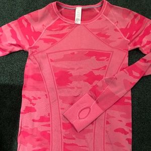 Ivivva long sleeve size large pink camo